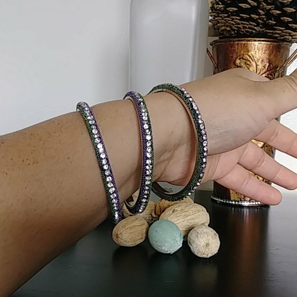 Bracelets - Picture 3 of 4